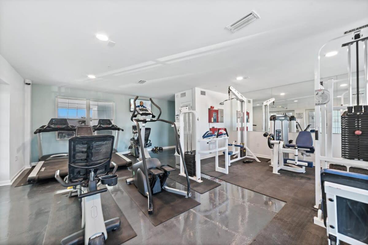 אורנג' ביץ' Grand Caribbean Pool & Gym & Beach View מראה חיצוני תמונה